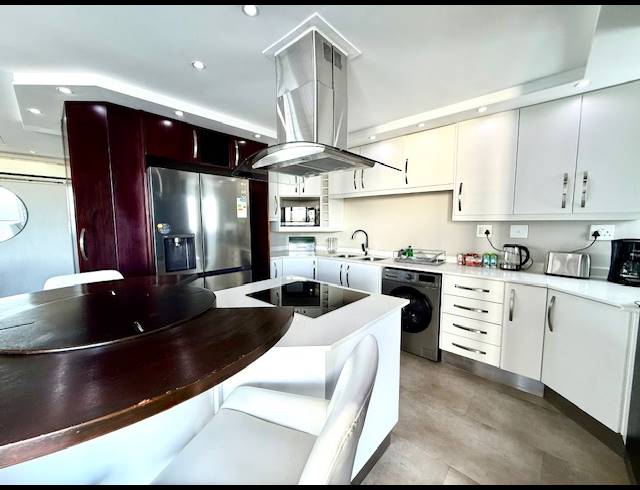 3 BEDROOM APARTMENT FOR SALE IN WAVES EDGE